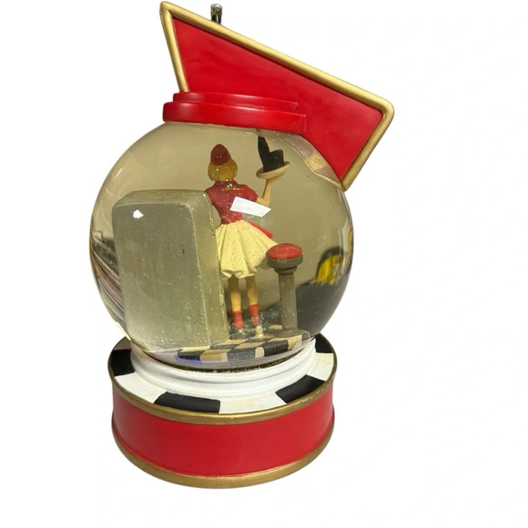 Coca Cola Diner Glitter Globe - Picture 4 of 6